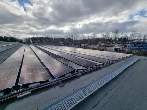 Företag i Växjo med sollcer monterade på barlast